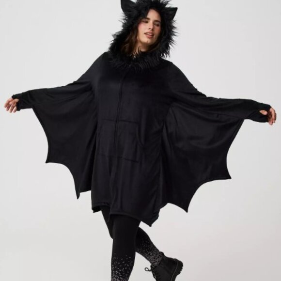 NWT Torrid Halloween Cozy Batwing Costume Sweatshirt Dress w/web tights - 2 - Picture 1 of 11